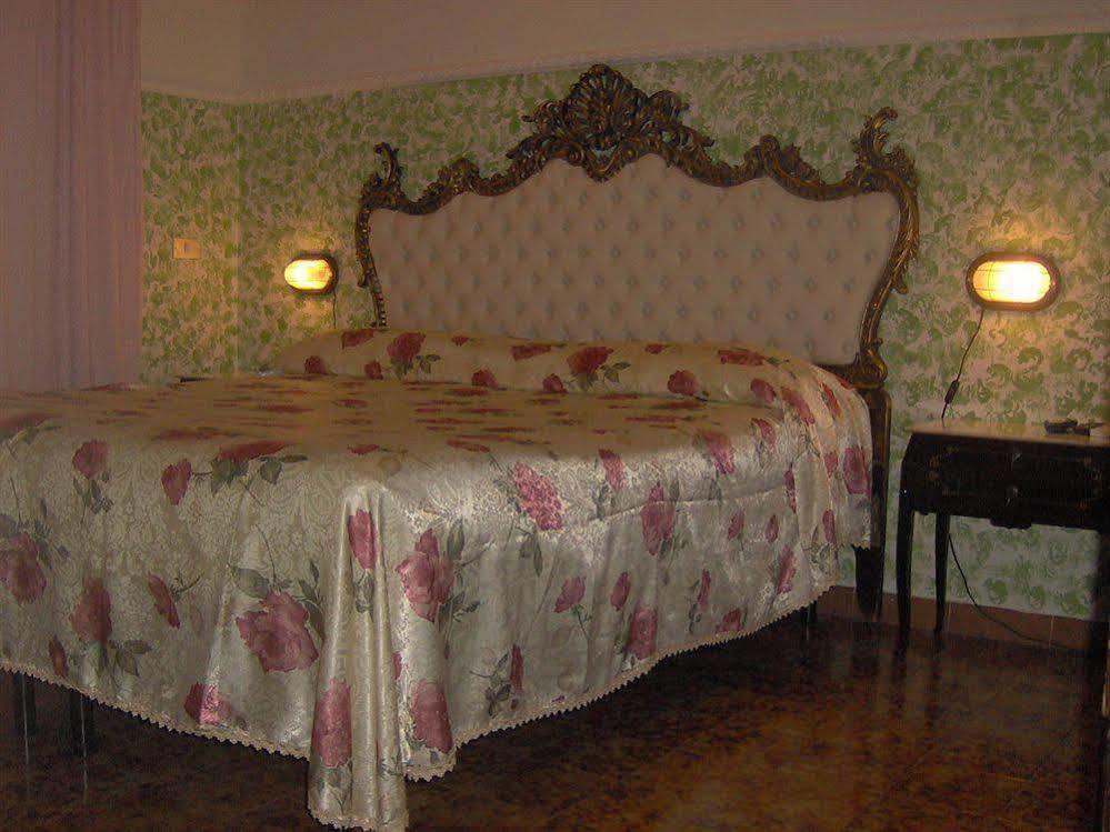 Bed & Breakfast Santa Fara Bari Exterior photo