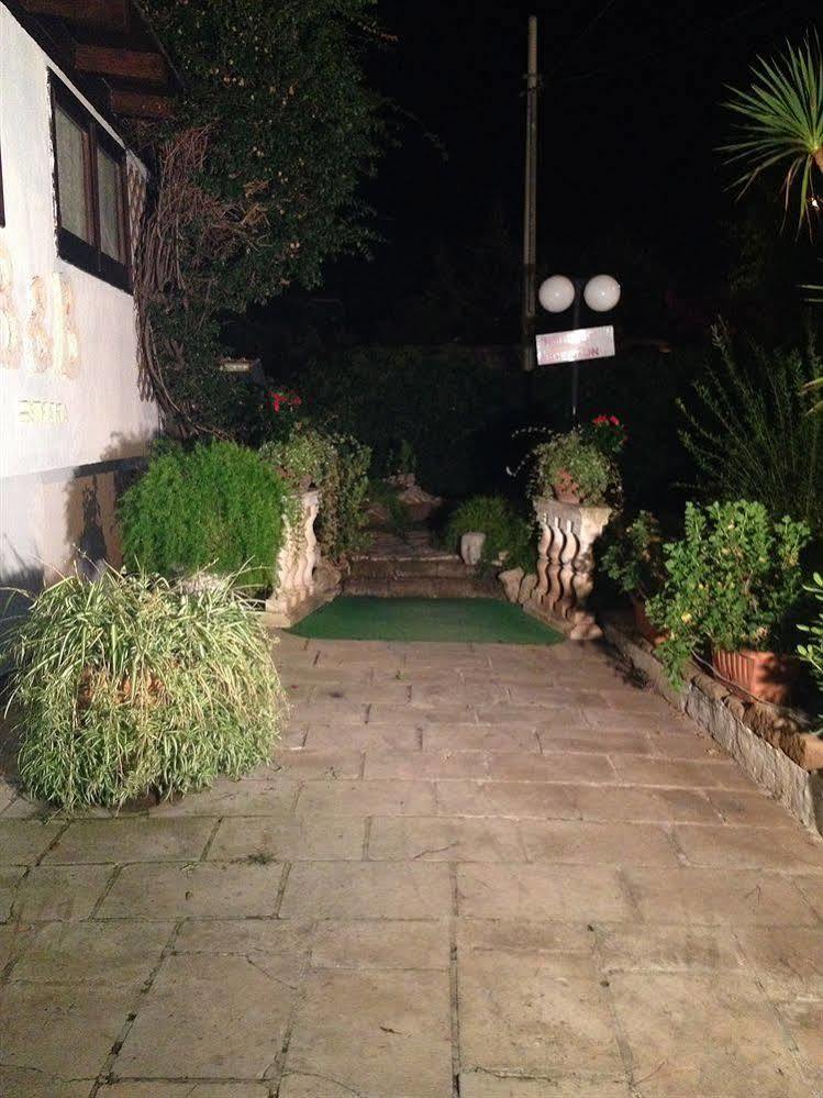 Bed & Breakfast Santa Fara Bari Exterior photo
