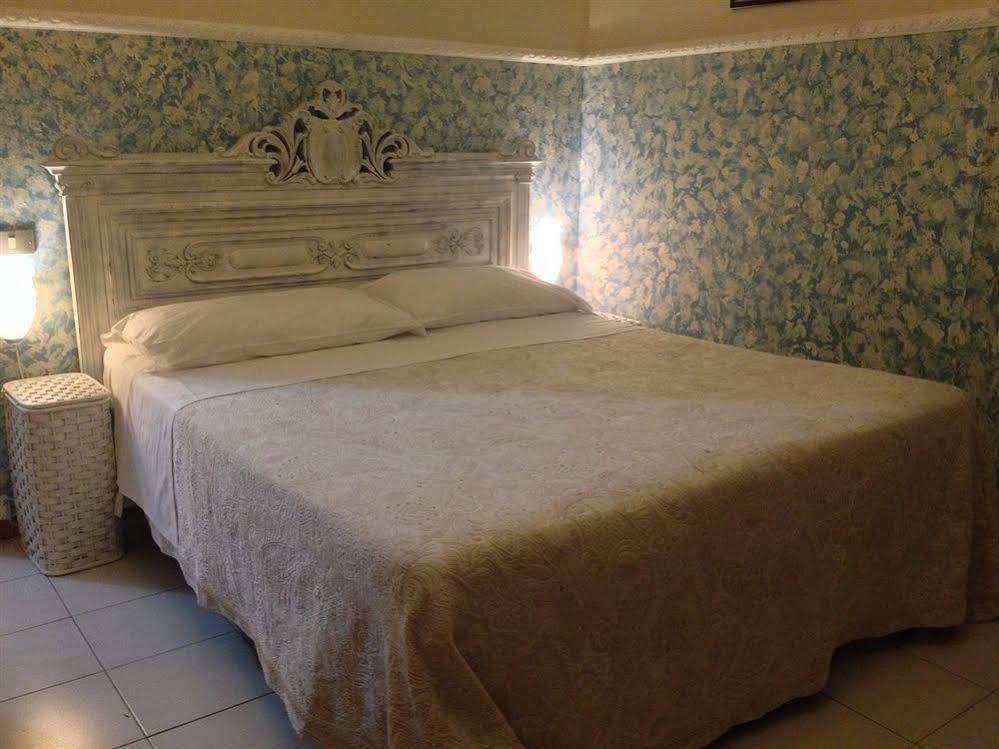 Bed & Breakfast Santa Fara Bari Exterior photo